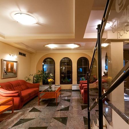 Hotel Glam Skopje Buitenkant foto