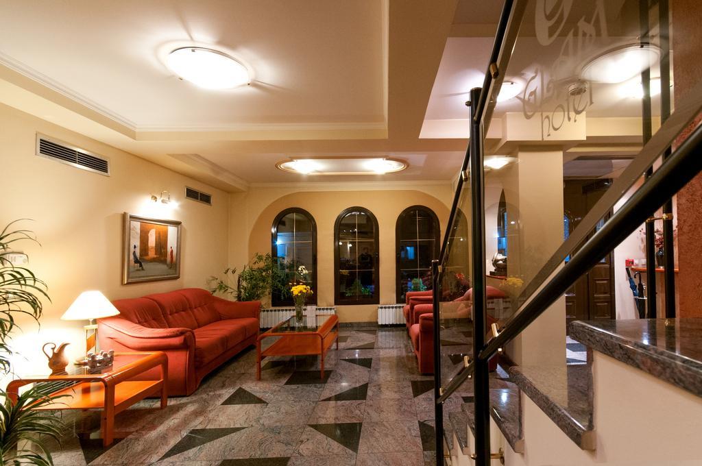 Hotel Glam Skopje Buitenkant foto