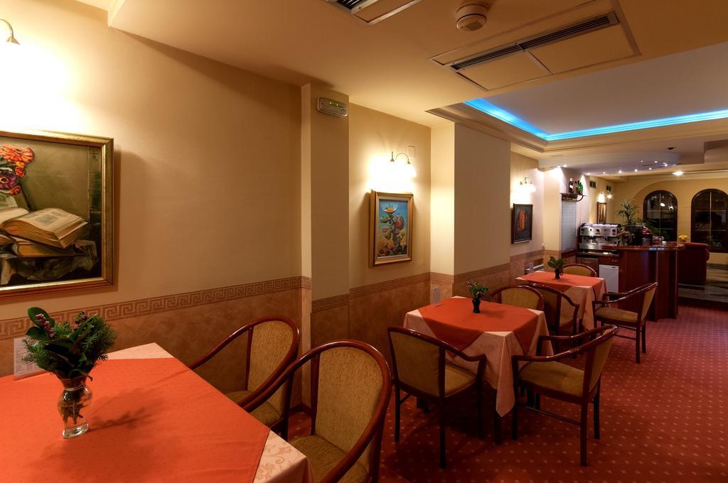 Hotel Glam Skopje Buitenkant foto
