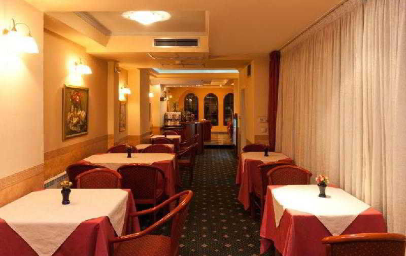 Hotel Glam Skopje Buitenkant foto