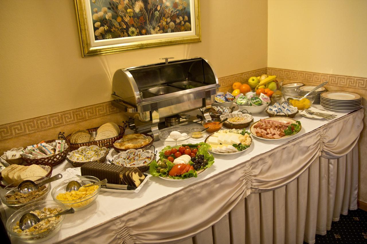 Hotel Glam Skopje Buitenkant foto